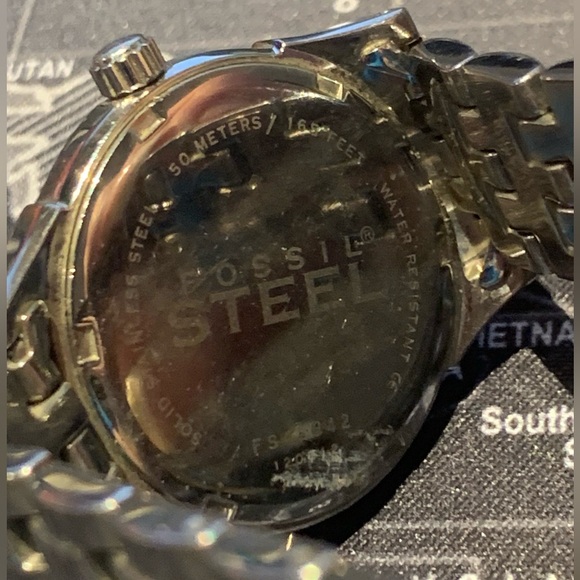 Fossil Watch - Picture 4 of 8